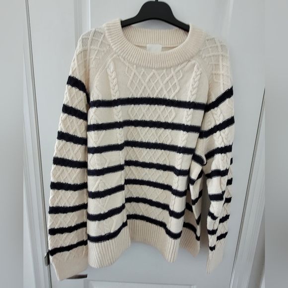 H&M Knit Sweater - Picture 1 of 6